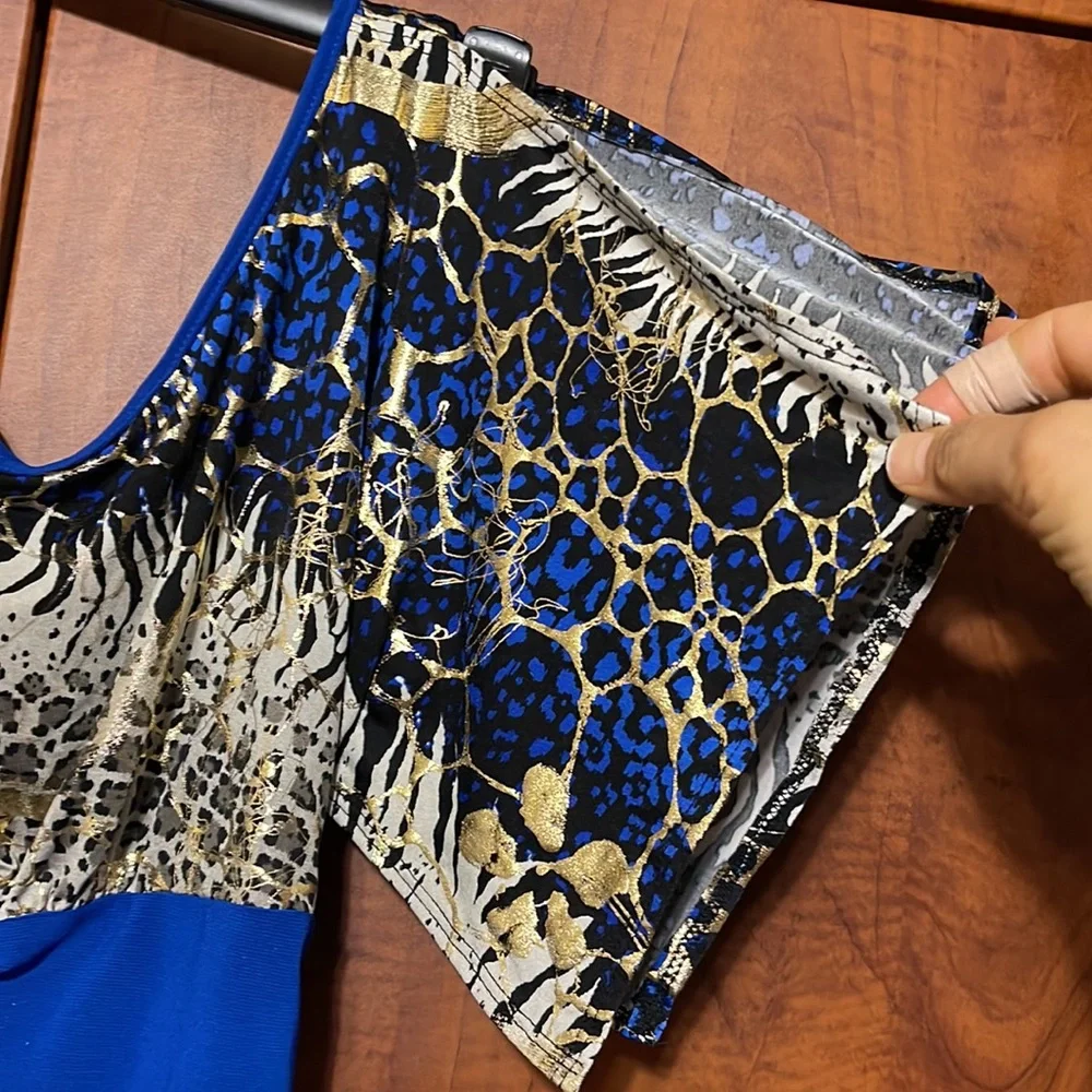 Top - Picture 4 of 7